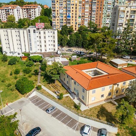 Prenocisca Prisoje Hostel Koper Bagian luar foto