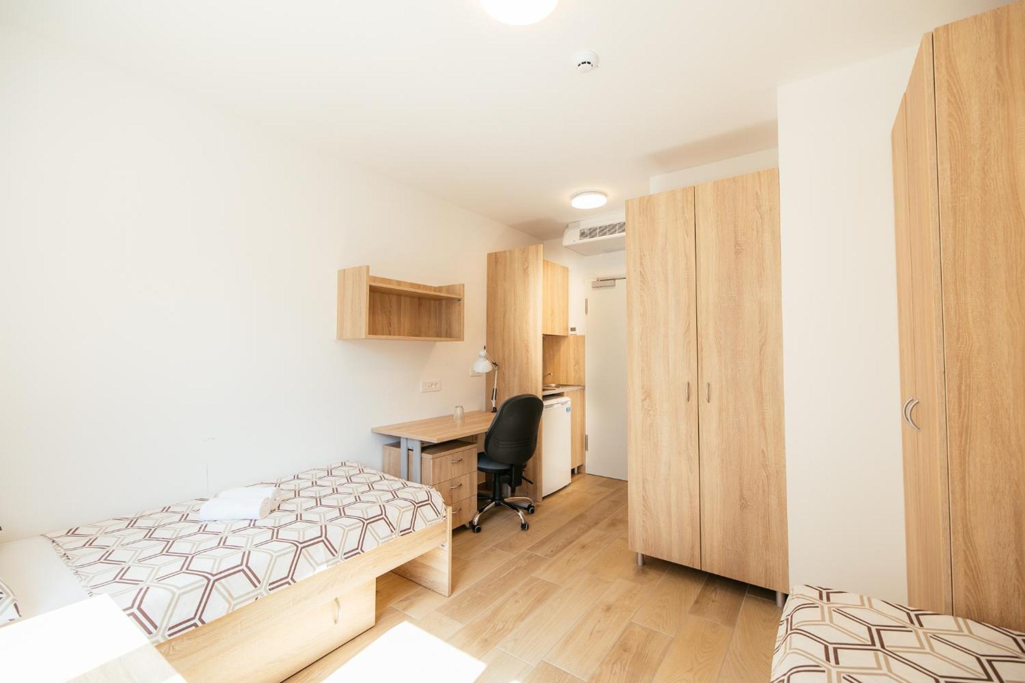 Prenocisca Prisoje Hostel Koper Bagian luar foto