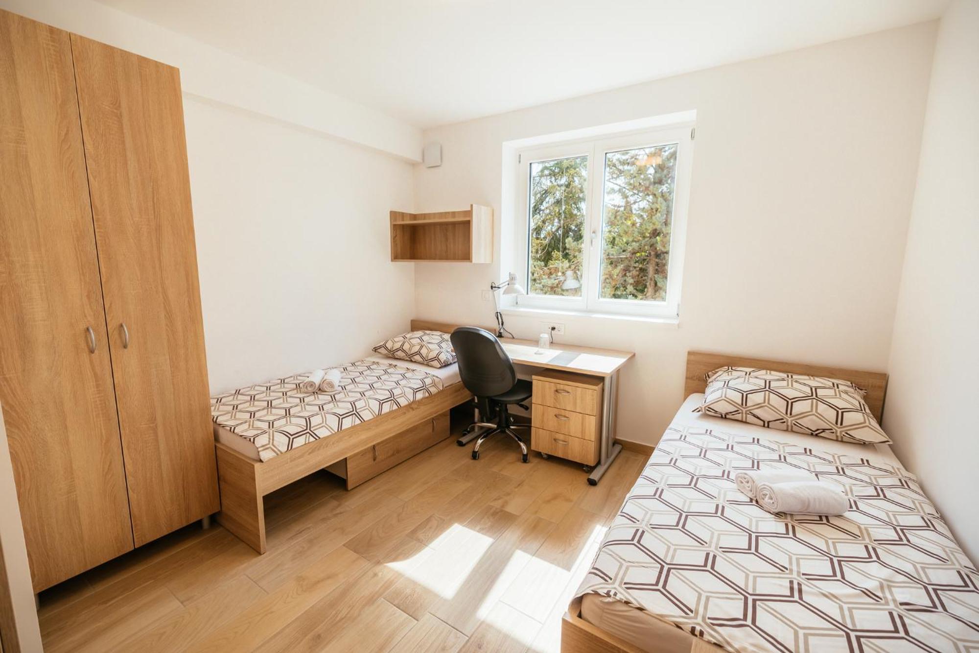 Prenocisca Prisoje Hostel Koper Bagian luar foto