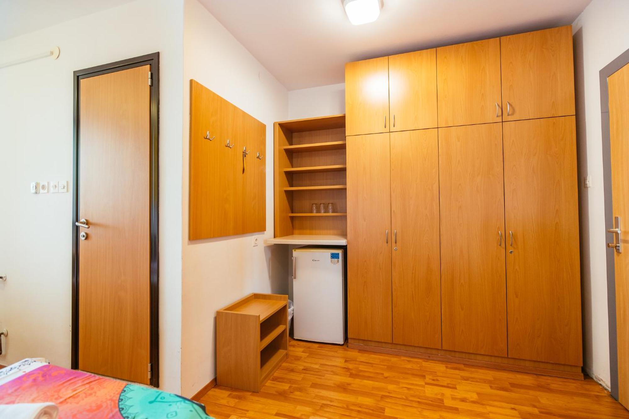 Prenocisca Prisoje Hostel Koper Bagian luar foto
