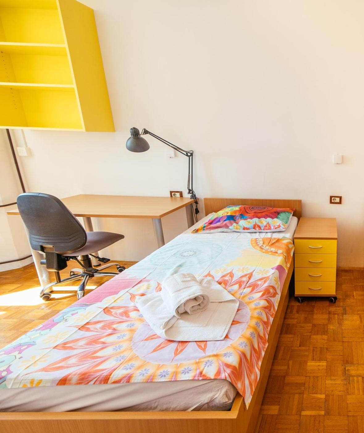 Prenocisca Prisoje Hostel Koper Bagian luar foto